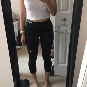 nike pro 3/4 leggings